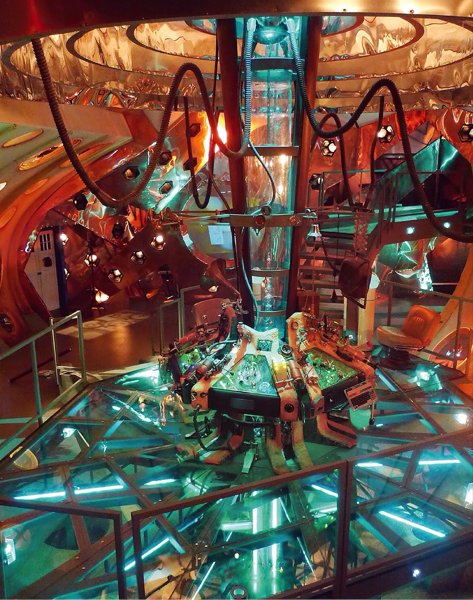 WhovianLife's tweet image. HOW WOULD YOU RANK THESE FOUR TARDIS INTERIORS? from least favourite to most favourite! 💙💙 

For me it would be 

9/10’s 
12’s 
11 v1
11 v2 

#DoctorWho #TARDIS 💙💙