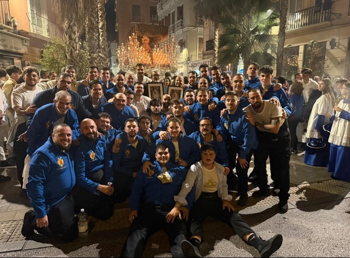 • 12/10/2025 •
Volvimos a hacer historia con mi <a href="/ArcaCapuchinera/">Submarino Arca Capuchinera</a> en el centenario de nuestra cofradía <a href="/HPrendimiento/">Prendimiento y Gran Perdón - Málaga</a> 💙