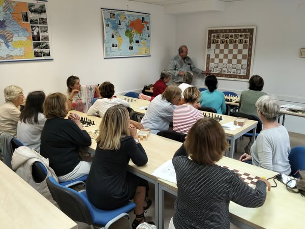 Nuestro taller de ajedrez impartido por Alejando Herrera Iglesias y organizado por nuestra Asociación de Alumnos Pablo Freire.