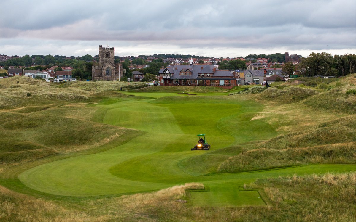 We can’t thank our greenkeepers enough for presenting turf that earns praise year-round.

Even as winter approaches, we know the course will still play beautifully - true greens and firm, mud-free turf underfoot.