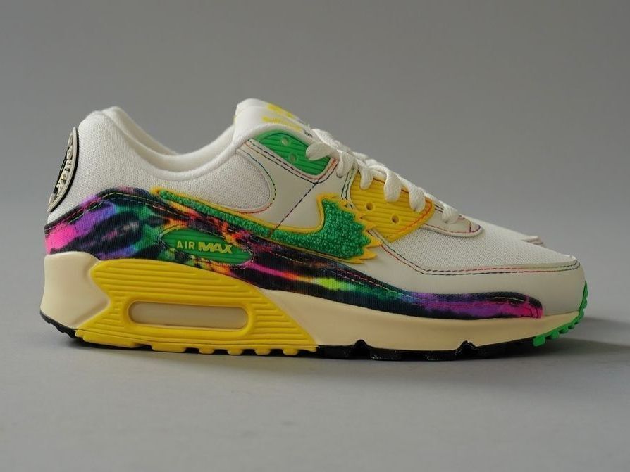 JustFreshKicks's tweet photo. Grateful Dead x University of Oregon x Nike Air Max 90 "Grateful Ducks" 🦆 

🗓️ October 24th
💰 $145 https://t.co/wwp8cS4IYu