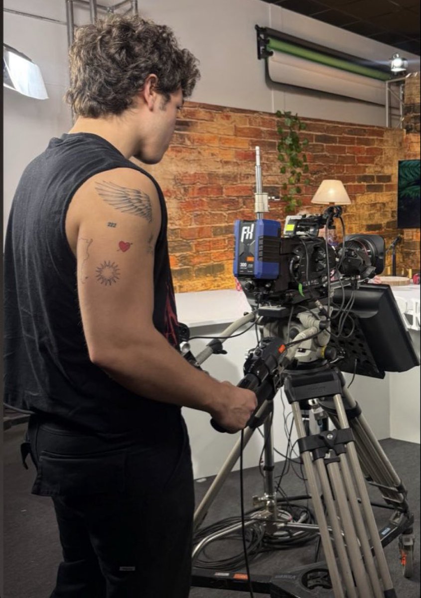 Nuevo laburito de <a href="/Juanicar2/">Juanicar</a> dándolo todo