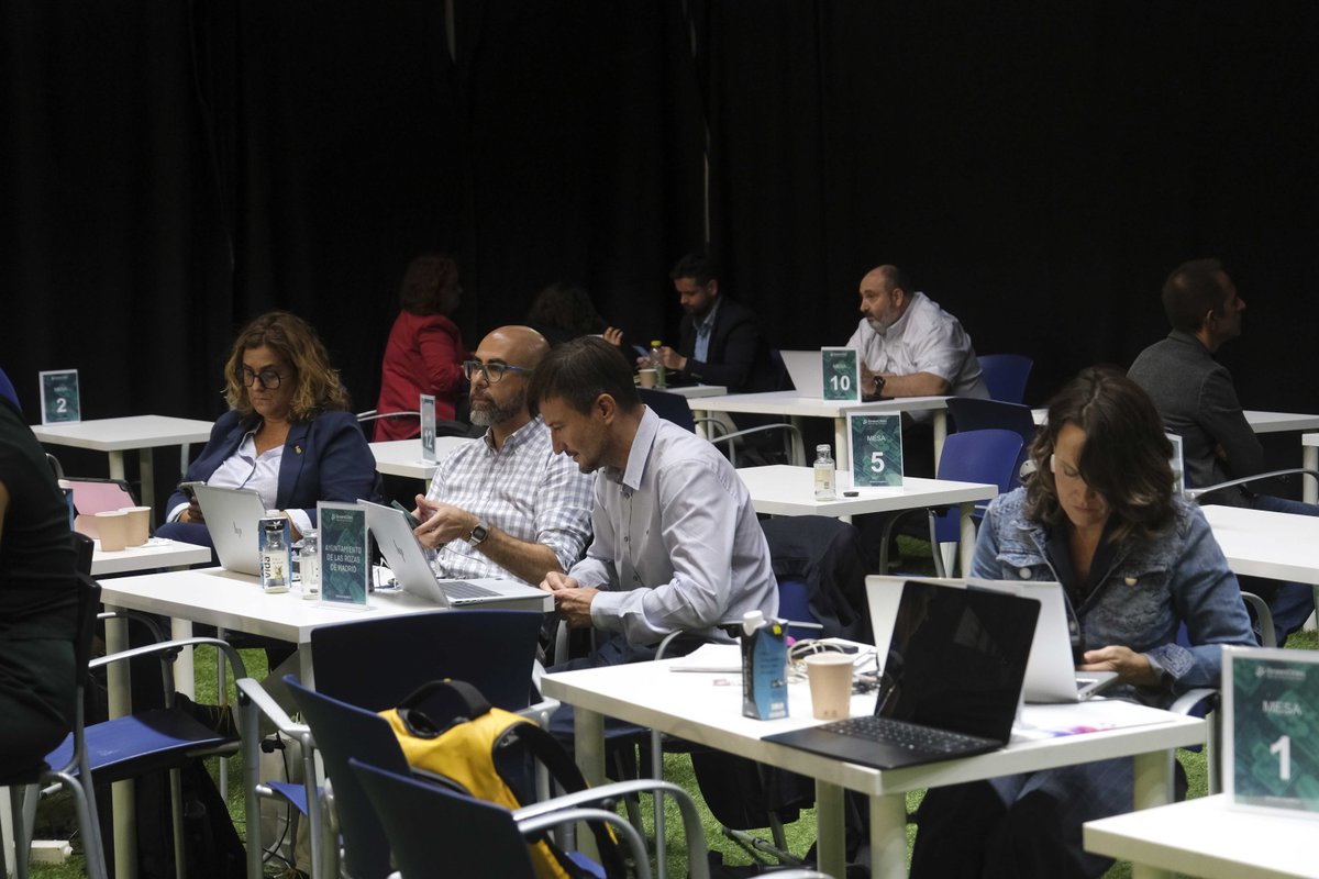🤝 La zona de networking de Greencities 2025 fue uno de los espacios más activos del evento.

Un área donde representantes del sector público y privado conectaron para generar alianzas y oportunidades de colaboración. 💡

🗓️ #GreencitiesMLG se celebró los días 1-2 oct en📍<a href="/Fycma/">Fycma</a>