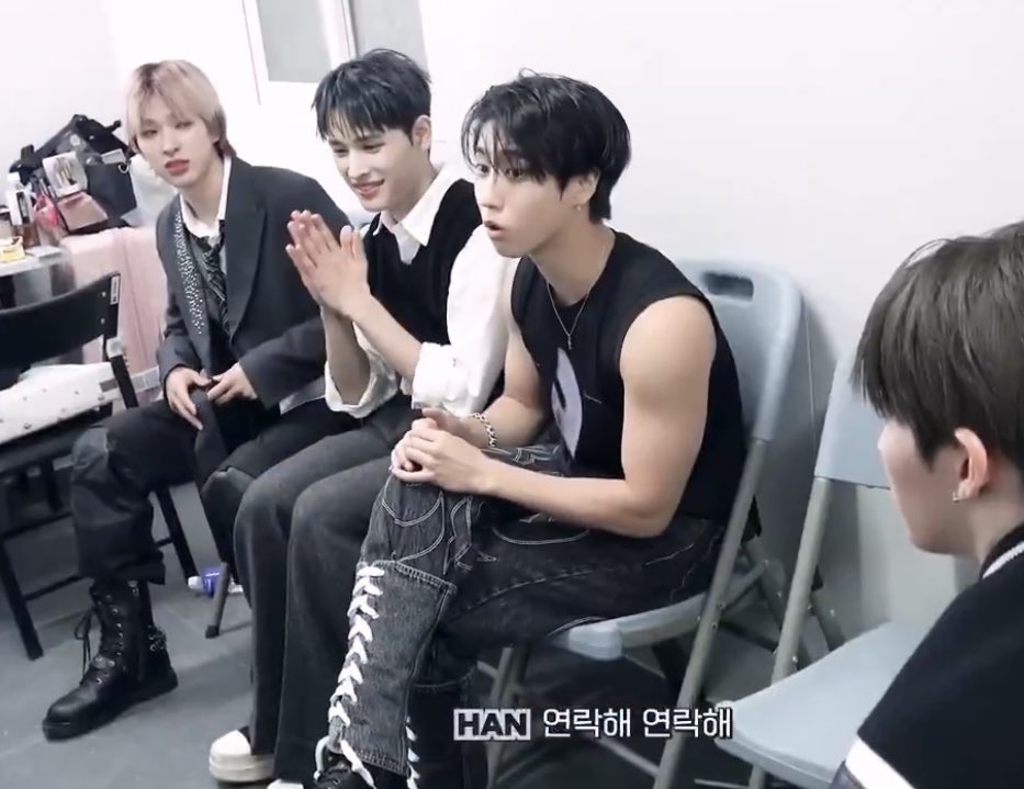 pretty boy with big arms, but still cute tiny princess 😭