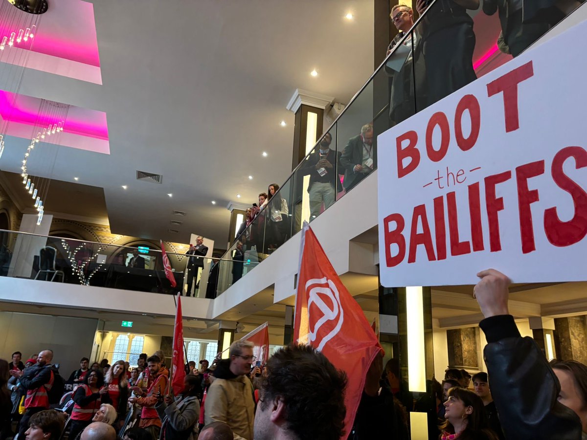 🔥 Today, 300 ACORN members from across England and Wales travelled to Leeds and shut down a conference that hosted some of Britain’s biggest bailiff firms.