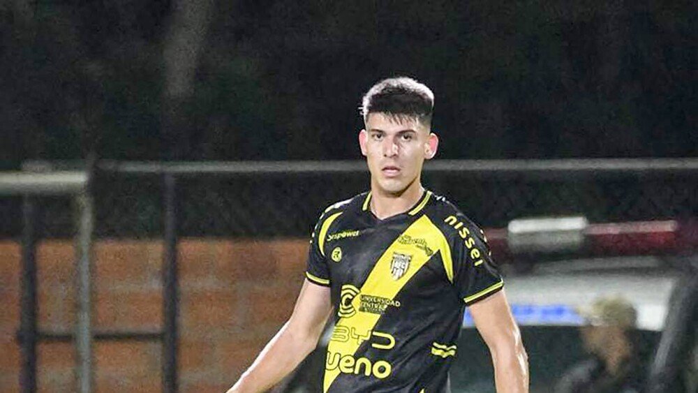 𝗟𝘂𝗰𝗮𝘀 𝗥𝗼𝗺𝗲𝗿𝗼 | 𝗩𝗼𝗹𝗮𝗻𝘁𝗲 | 𝟮𝟬𝟬𝟮
Recoleta

Um dos jogadores mais interessantes da América do Sul no jogo sem bola, um exímio recuperador de posse, bom em jogo aéreo, boa leitura defensiva. Carregador de piano. Com posse de bola tem suas limitações mas pode