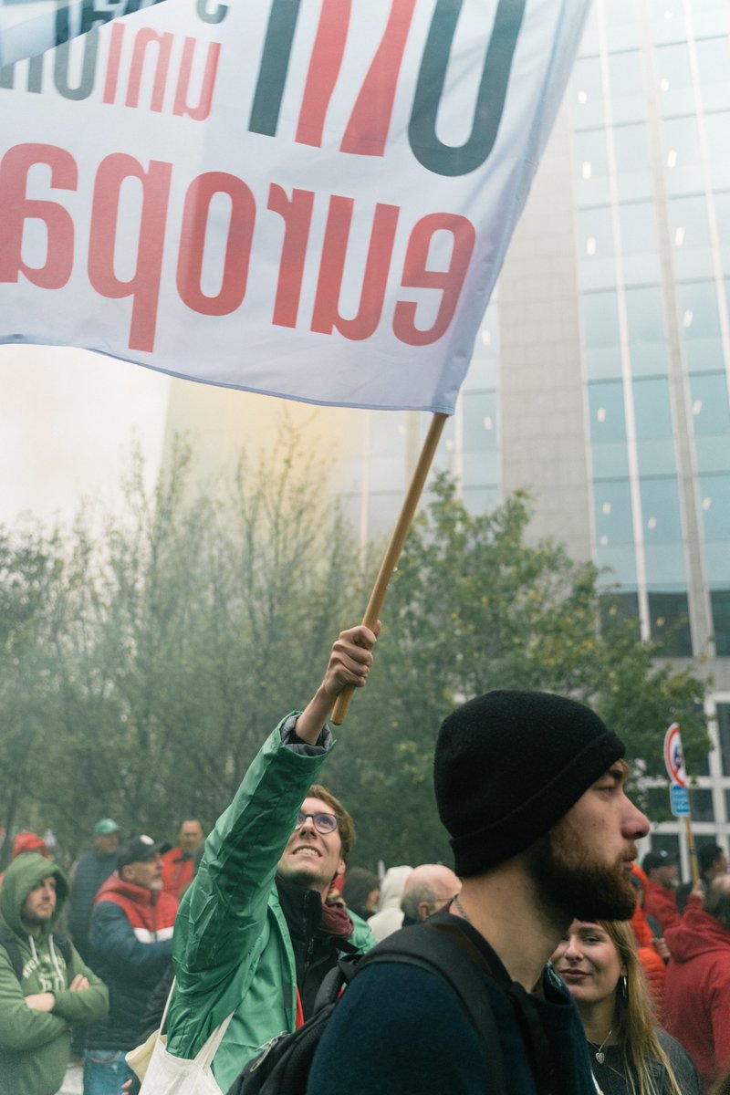 UNI_Europa's tweet image. INCREDIBLE STRIKE 📷

UNI Europa joined 140,000 workers from across all of Belgium in protest of the Belgian government's austerity agenda today. This was one of the biggest strikes in the country in the last 25 years.

We stand with workers and their unions in Belgium.