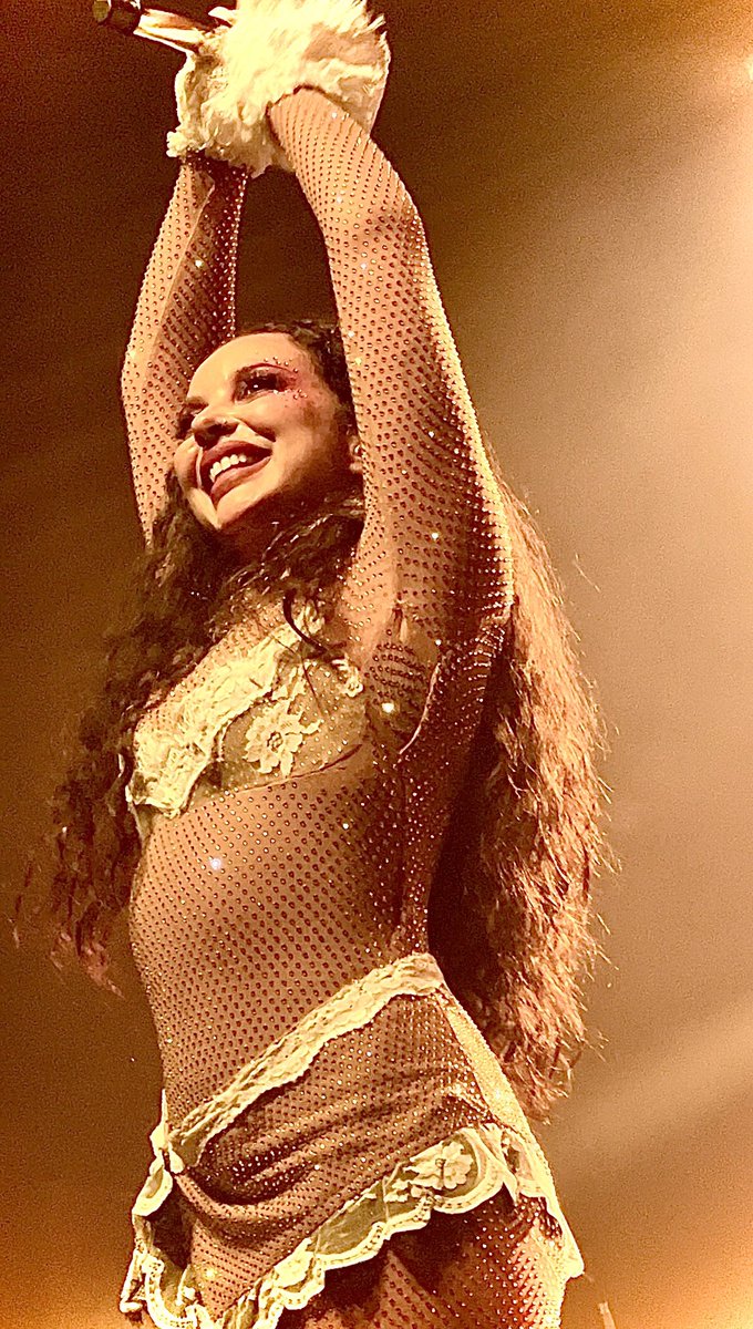 getwelljade's tweet photo. i cant believe I took this photo 🥺 https://t.co/oCfW2Jpr2E