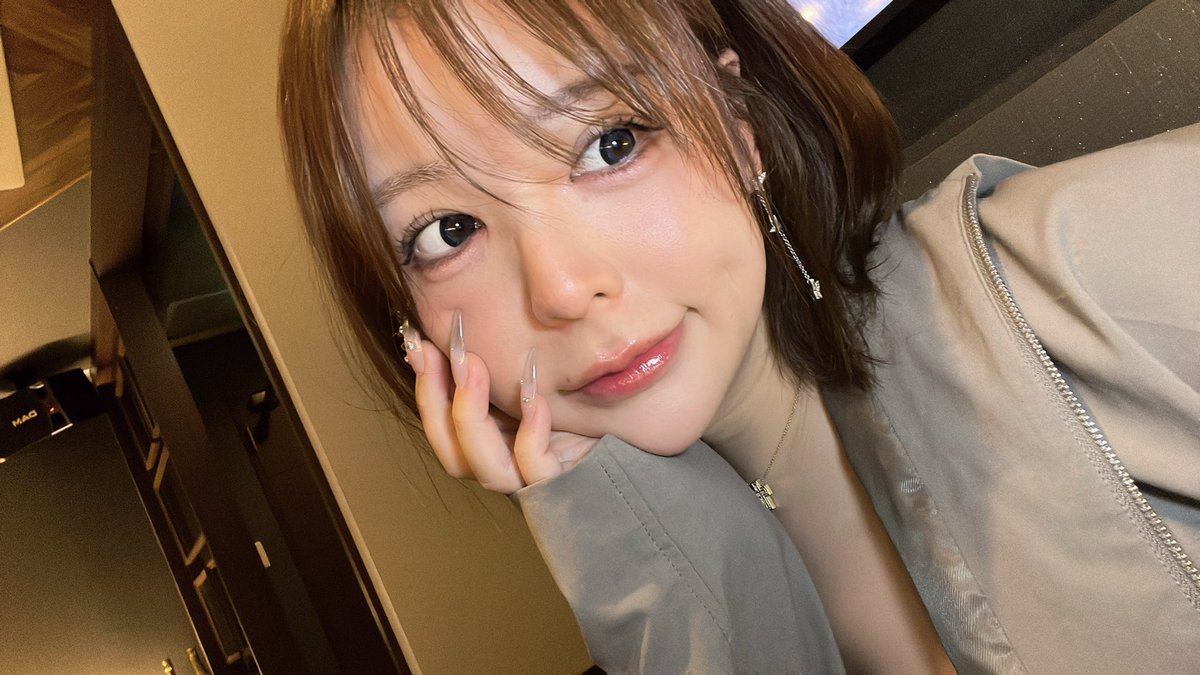 あ、鍵垢から解放しました 元気です