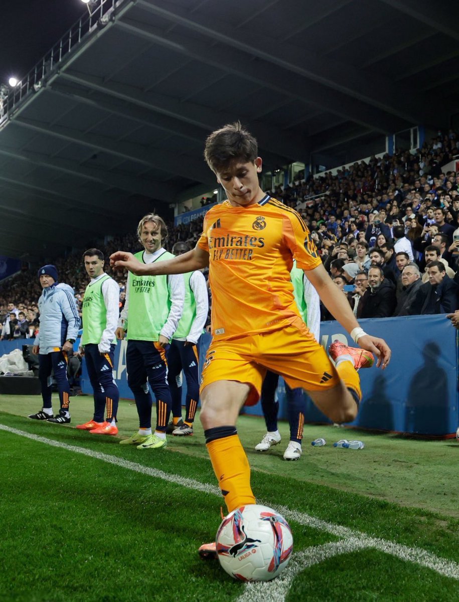 Promizson's tweet image. Mon Joeur Favoris quand Modric partira 🥰🥰🥰