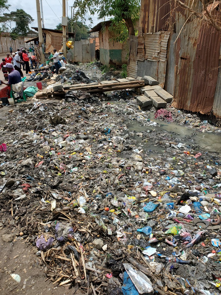 Honeyfarsafi's tweet image. Hey everyone,
I’m coming to you with something a little personal today. I was born and raised in Korogocho a place that teaches you about injustice and inequality long before you even understand what those words mean. My activism journey began there over four years ago, when I…