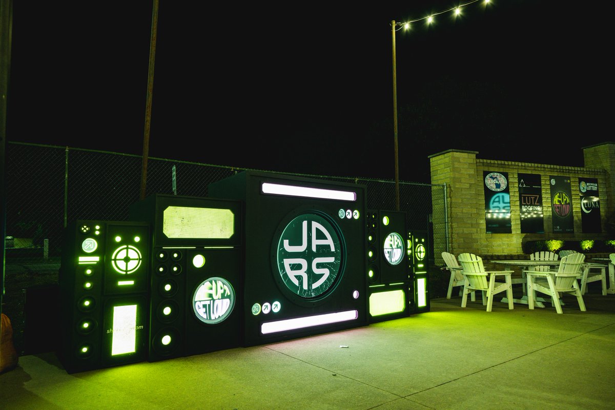 We had a Really Really good time with Kevin Gates! 🔊 

🤝: JARS Cannabis Co.
📸: Jacob Giampa