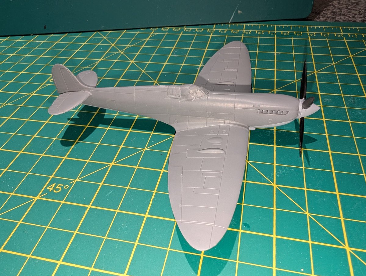 Today, I built a Hawker Tempest fuselage, spray primed the spitfire and brush painted the spitfire base colours. Next time it will be painting the Spitfire camo and details and building the Tempest wings. #JFFForSimon