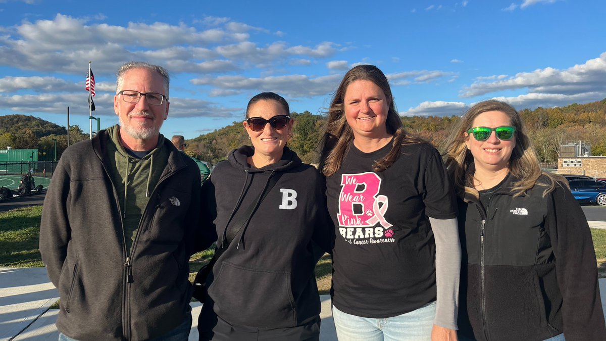 💚What a perfect fall day for Brewster Pride, with homecoming festivities at BHS–pep rally, color guard, marching band, homecoming court, inflatables fun, games–and a ribbon-cutting ceremony for the new synthetic turf field and track. Read more: tinyurl.com/562e7n5k
