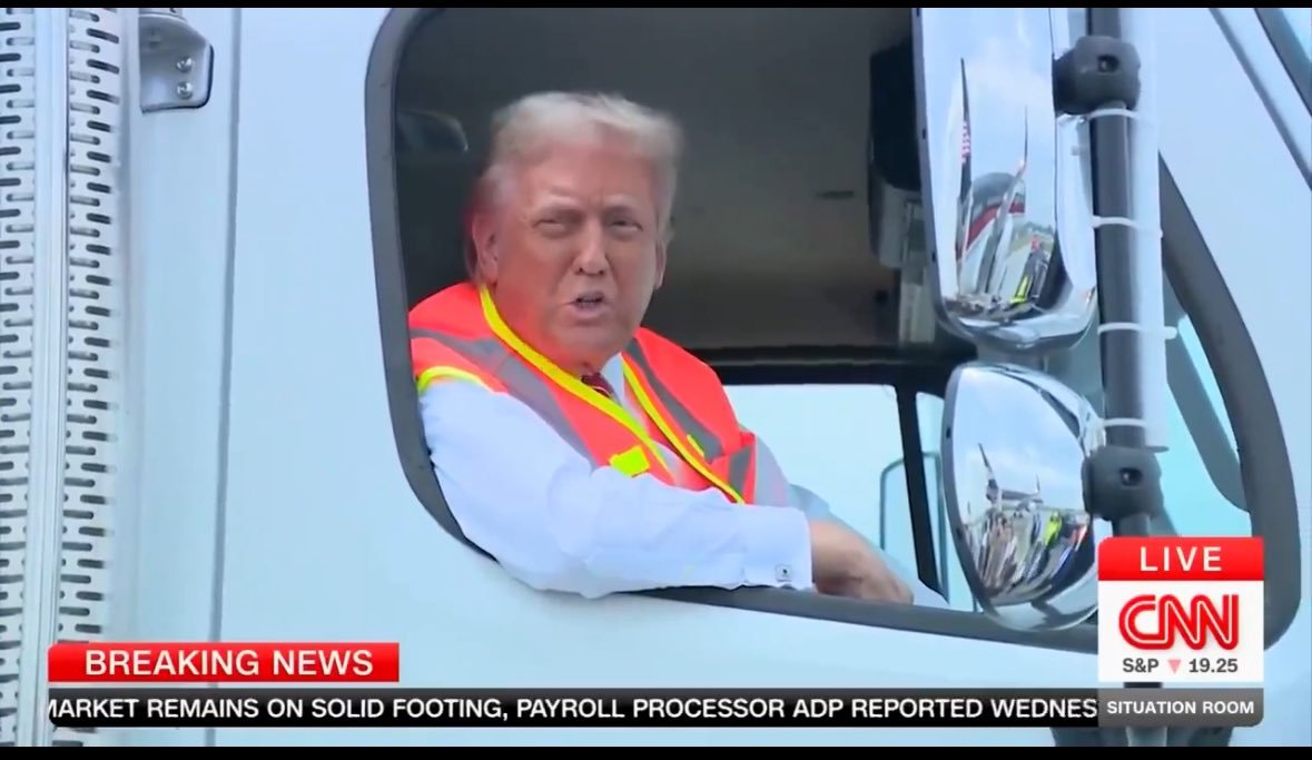 Wakey017's tweet image. A guy driving a garbage truck cut him off and caused the crash?  You don&apos;t say?  🤣😂