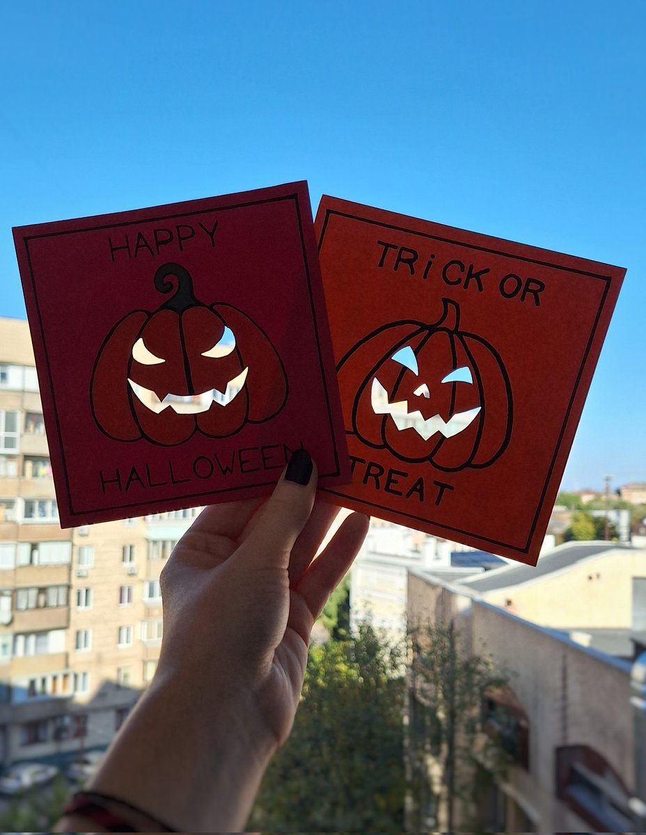 наближається геловін, нумо купувати гарбозові штучки дрючки 🎃✨️
листівки з різьбленими гарбузиками, 13*13 см, акрил/маркери на тонованому папері
250 грн