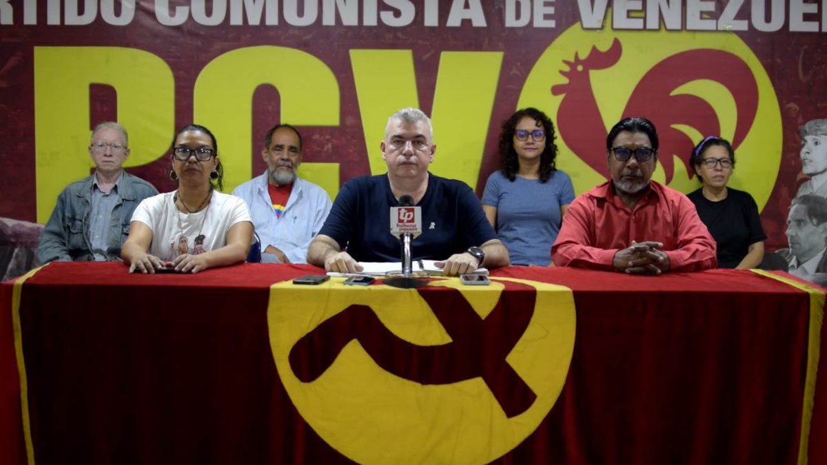 #RuedaDePrensa PCV exige a Nicolás Maduro construir una salida política ante la amenaza militar de Estados Unidos

📰Más detalles
prensapcv.wordpress.com/2025/10/14/vid…

📺Video completo
youtube.com/watch?v=NaOQ4G…