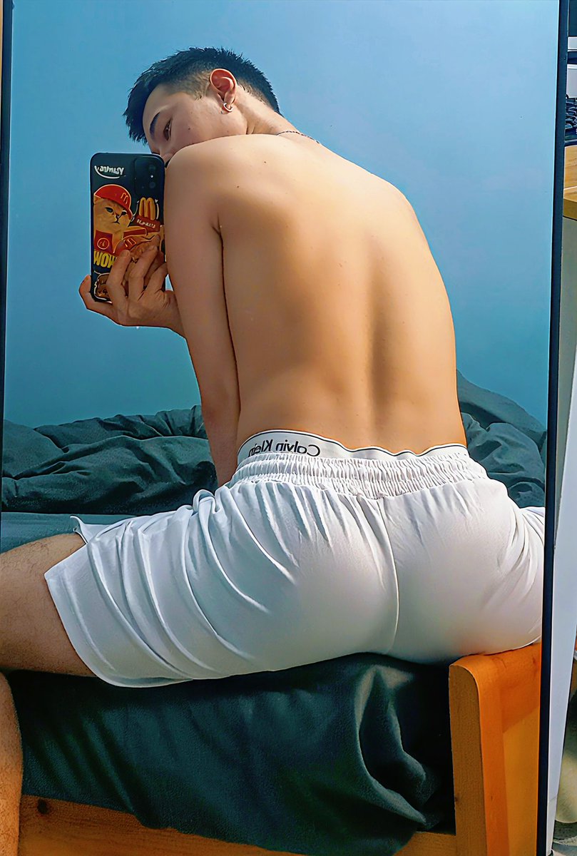 今晚听你安排😍 #翘臀 #黑皮男大  #CK内裤  #0s1m