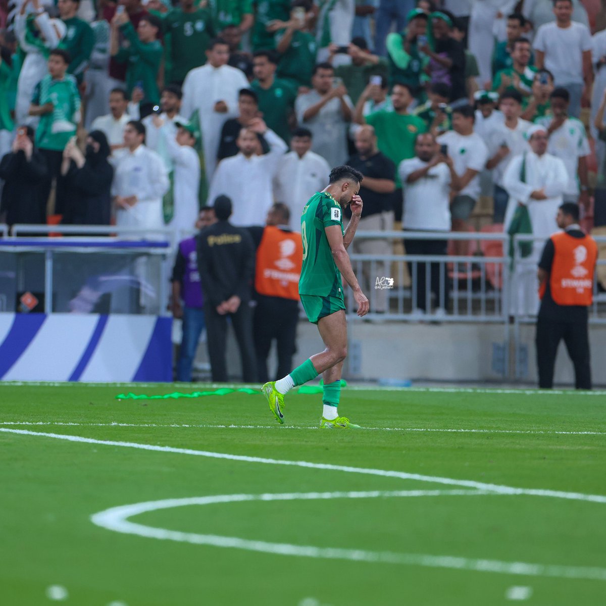 دموعك غالية يا أسطورة 💚💚💚😢😢😢