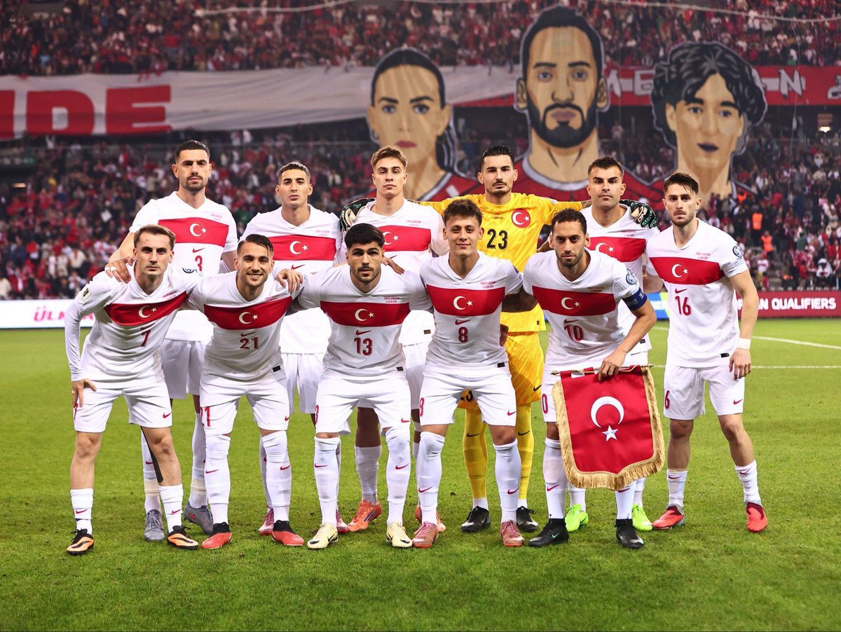 Milli gururumuz sahadaydı! 💪
Gürcistan karşısında alınan 4-1’lik galibiyetle hepimizi bir kez daha gururlandıran A Millî Takımımızı yürekten kutluyorum 🇹🇷⚽️
