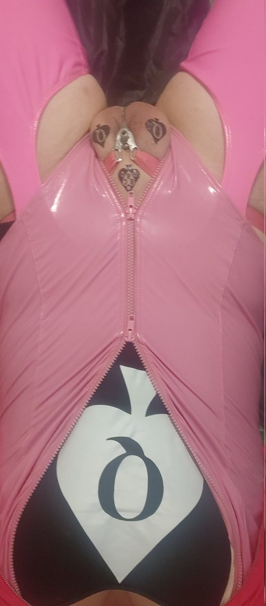 Pictures from Piggy pussy playtime 🐖♠️🤤