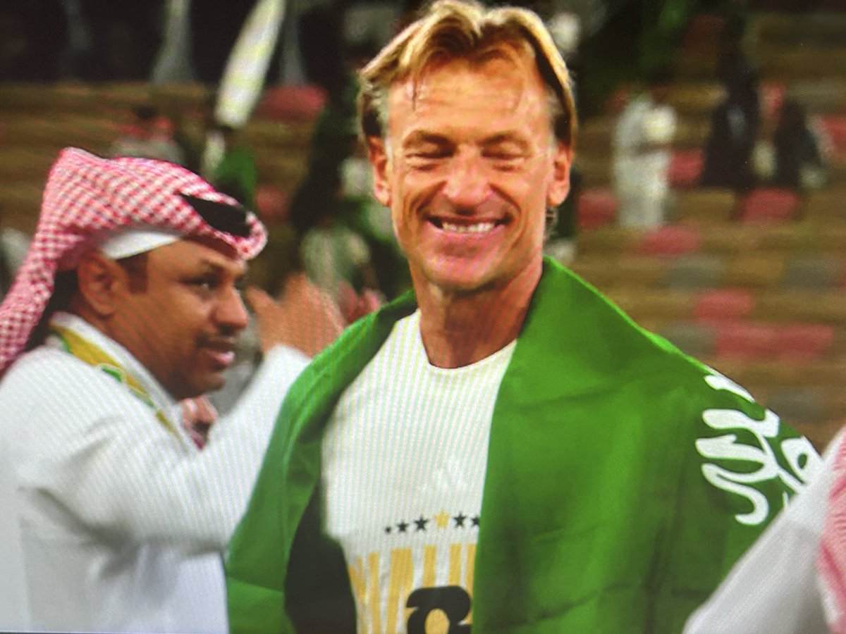 سيستمر رينارد مدرباً للمنتخب السعودي حتى عام 2027، لقد قام بعملية ضخمة لمنتخب مات بالكامل واعاده الى الحياة.

#السعودية_العراق