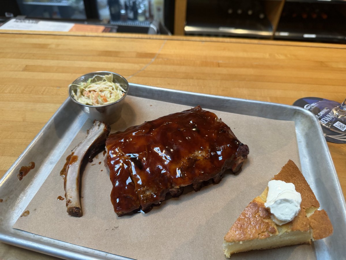dc_meat_cute's tweet photo. Matchbox on Barracks Row unveiled a new menu today! Welcome back ribs and table bread! https://t.co/JmXqRQ3vW8
