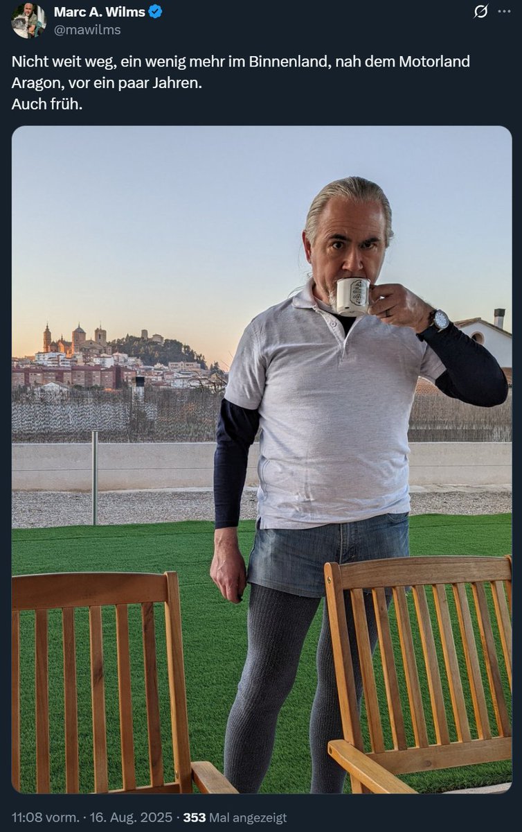 Was, ähhhh, was? 😬
Und das ist keine Verarschung oder so, das hat er so selbst gepostet.
Was sagen denn seine strammrechten Buddies hier zu dem Aufzug?