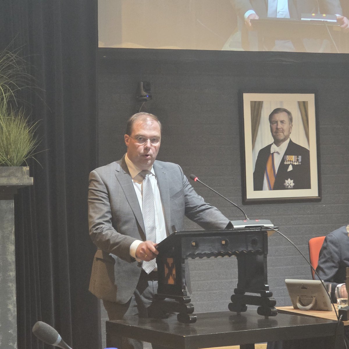 Fijke Mulder diende vanavond namens de SGP-CU het amendement in, zoals <a href="/florianpronk/">Florian Pronk</a> aangekondigde

De Veiligheidsregio wordt opgeroepen om maatschappelijke organisaties, verenigingen en kerken te betrekken bij de weerbaarheid van ons dorp

Amendement werd raadsbreed aangenomen!