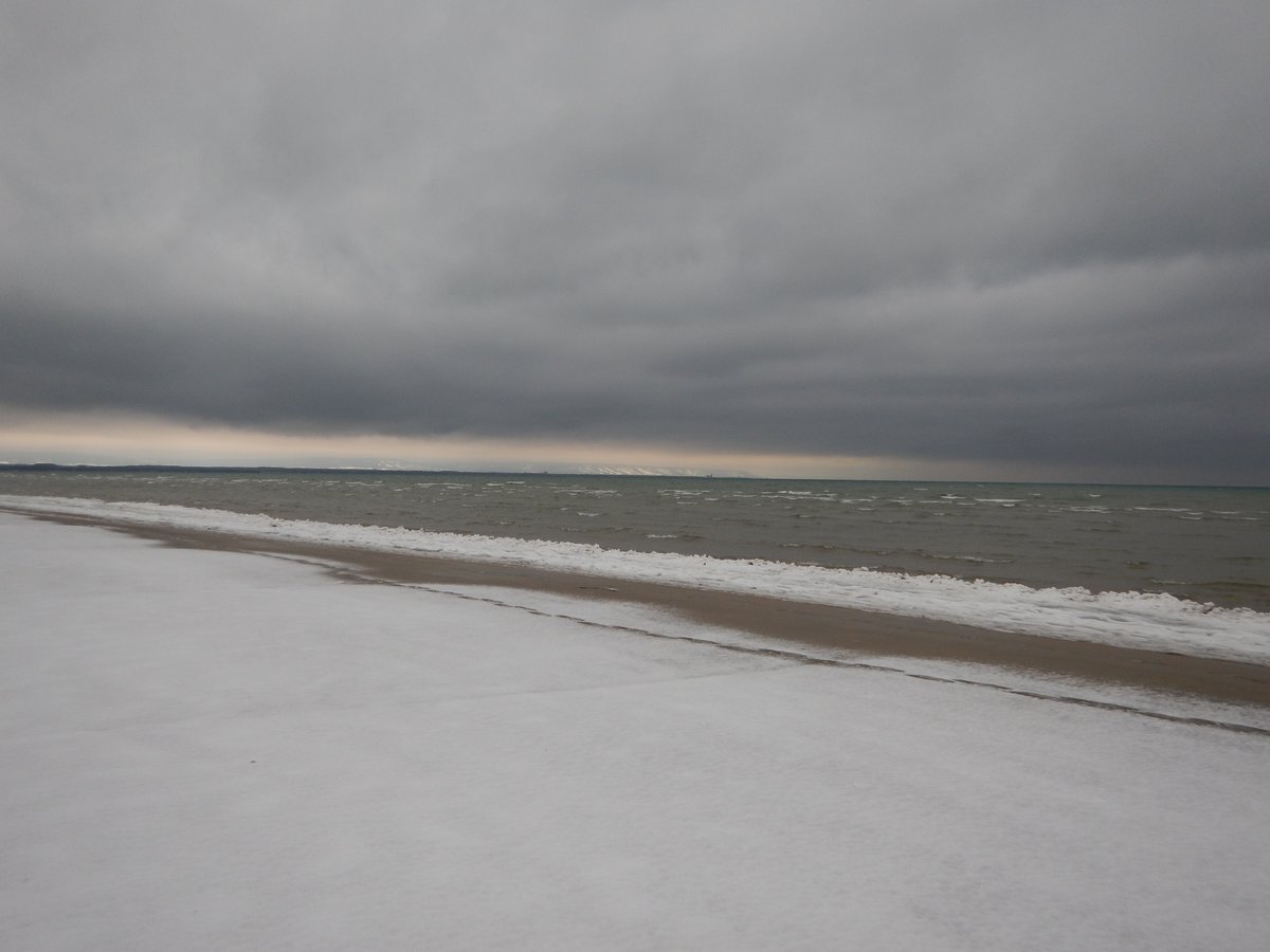 WasagaBeachPP's tweet photo. Park Operations at our Beach Areas have closed for the season. 🏖️ ☀️

We are signing off our social media accounts until our winter season begins at the Nordic and Trail Centre. ❄️

For park information, please call our Park Office at 705-429-2516 or visit https://t.co/R2WRnEGNPK https://t.co/w5Ir49BNBS