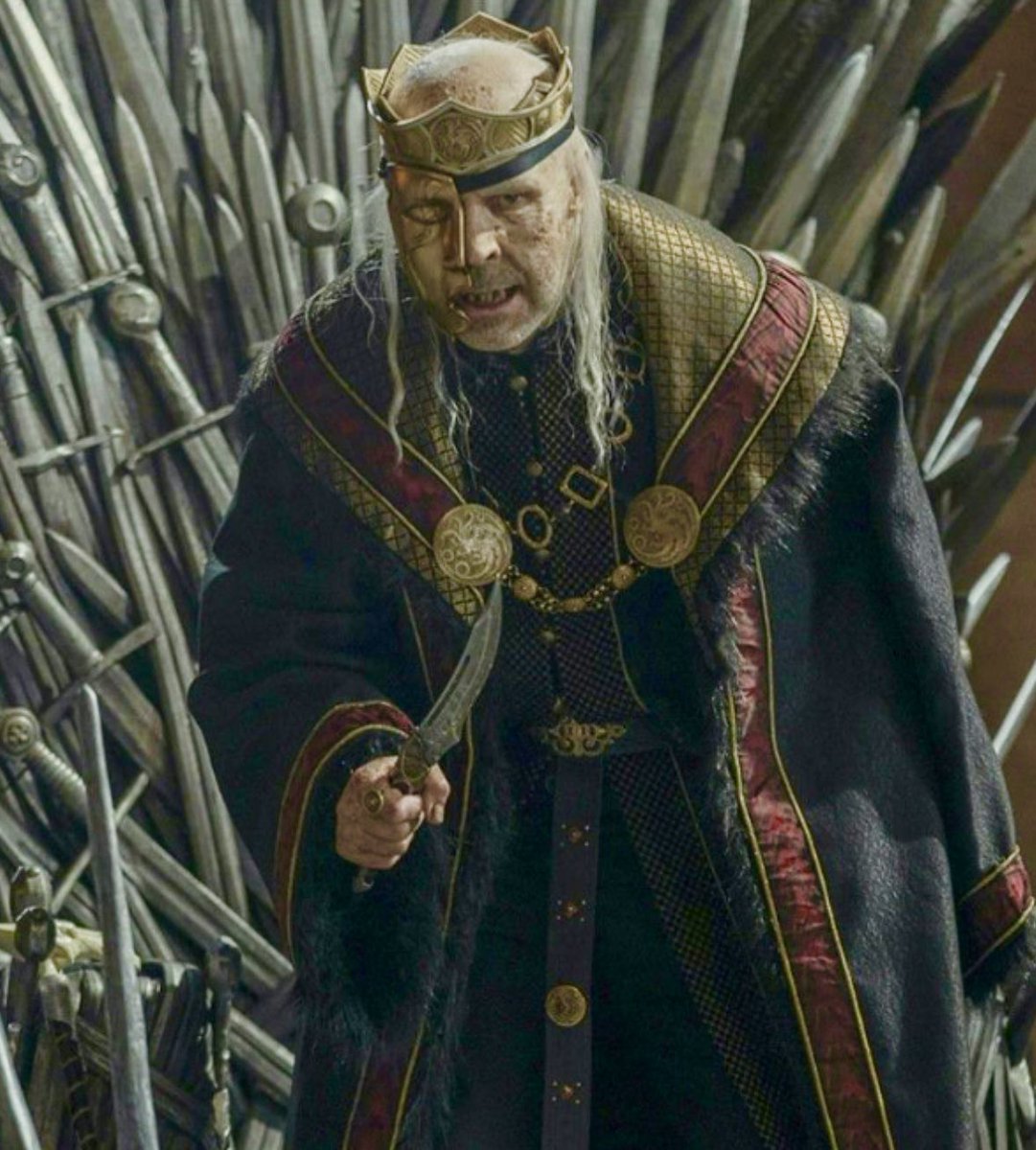 KingTargaryenn's tweet image. “Prefiero el turno de noche, es más fácil”.
-Vicente, 34 años.