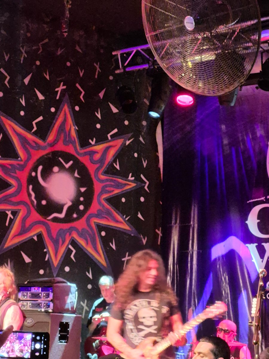 HeavenLee58's tweet photo. @PhilXOfficialFC 
Fantastic time at Cabo Wabo Cantina at Sammy Hagar's birthday bash. Phil  X u were excellent u can really shred man 🎸 🎶 🤘 https://t.co/d0zLjZIvfS