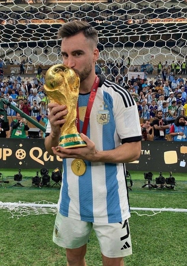 <a href="/STJAMESSANN/">St James Sann</a> Tagliafico es el jugador más INFRAVALORADO de la selección Argentina.

Desde que comenzó el ciclo Scaloni no tuvo un solo partido malo, duela a quien le duela.

No es el más vistoso, pero es el más efectivo y lo mas importante SIEMPRE CUMPLE