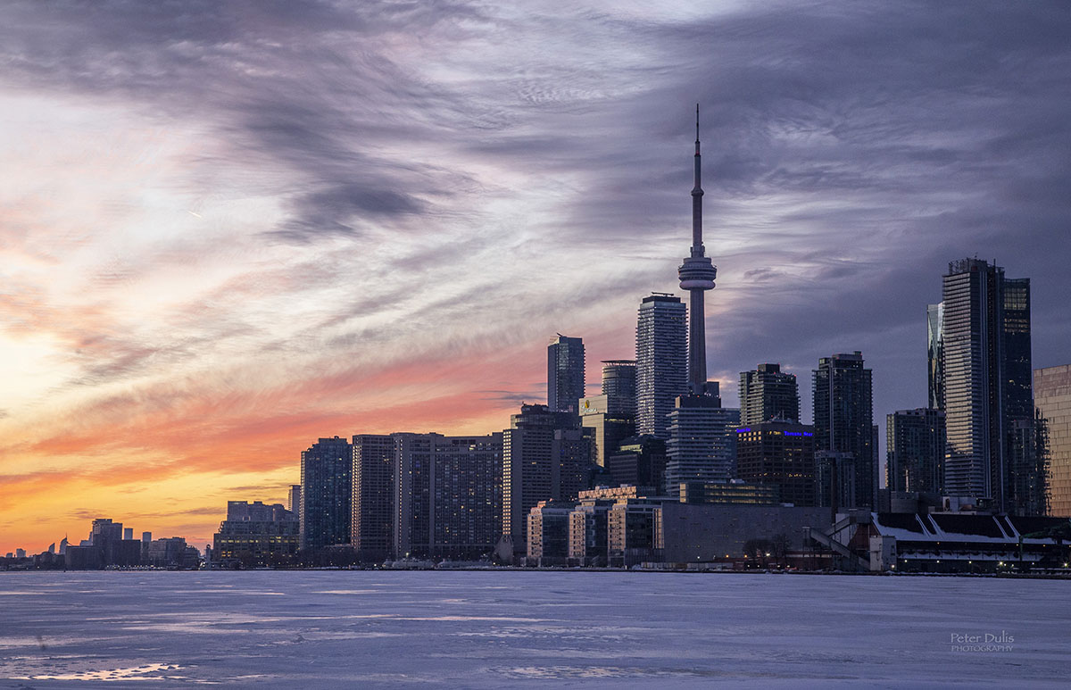 Toronto Through My Lens: A Photographer’s Journey - by Peter Dulis
photonews.ca/toronto-throug…
#Toronto #TorontoPhotography <a href="/photoadventure5/">@photographyadventures</a> #Hahnemuhle