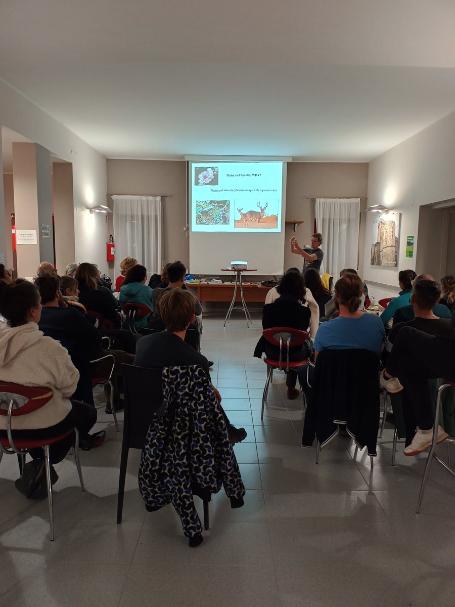 lteritaly's tweet image. #Rotifer's night in Collelongo, #Abruzzo, #Italy at the transdisciplinary residency #RiViVe- rethinking the diversity of life with Diego Fontaneto

#biodiversity