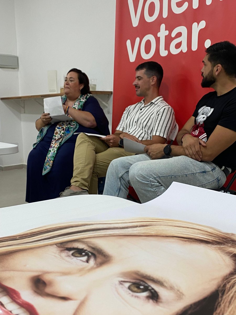 ❤️ Excelente encuentro para hablar de salud mental en personas LGTBI. Algo fundamental en nuestros tiempos. 

🙏🏻 Gracias a la agrupación de Benimaclet-Mestalla por vuestra predisposición y muchísimas gracias a Raquel de café Avenir. 

🥰 Quiero también darles un abrazo a mis