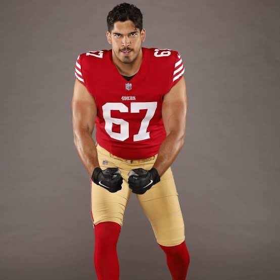 TapaNava's tweet image. El liniero ofensivo mexicano Isaac Alarcón firmó nuevo contrato este martes con los San Francisco #49ers, apenas un día después de que por motivos administrativos fue dado de baja el lunes
Alarcon está en su sexta temporada #NFL más que ningún otro mexicano en la historia y su…