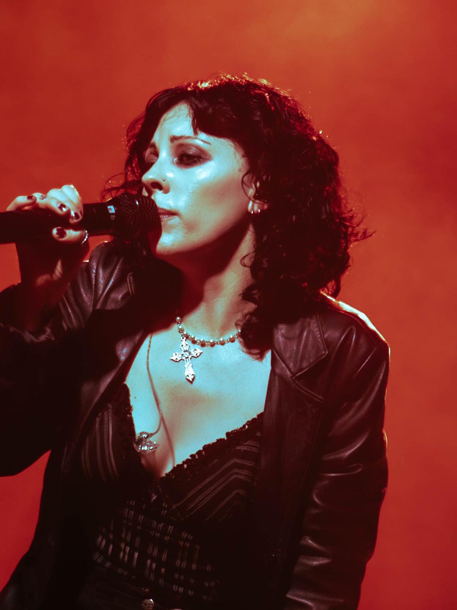 Pale Waves LIVE HQ🖤 tweet media