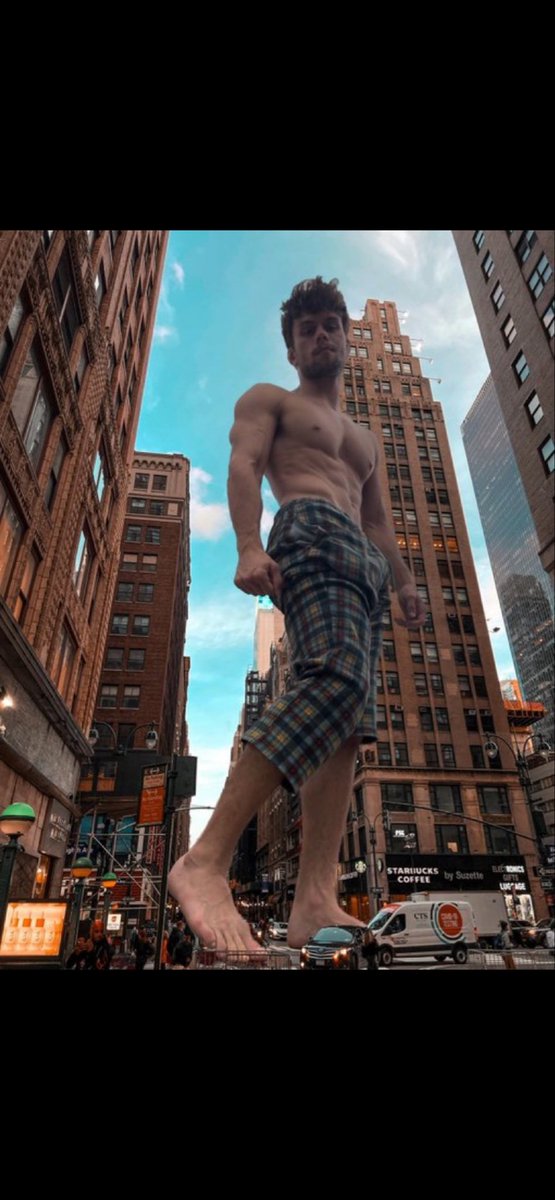 For all of my macro-loving subs out there, dm for more giant content ;)