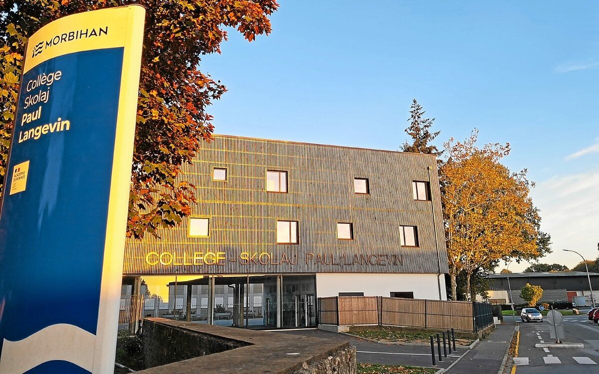 Armé d’un couteau, un jeune menace le principal du collège Paul-Langevin, à Hennebont
➡️ go.letelegramme.fr/OJga