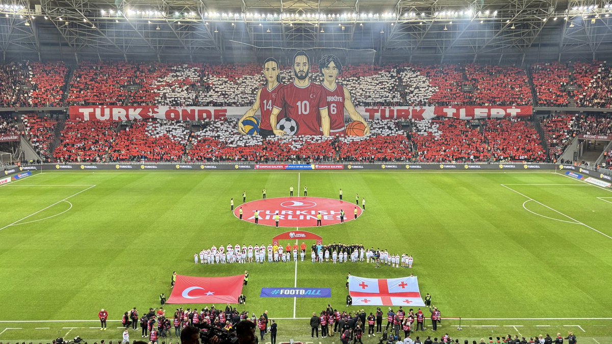 Güneş ufuktan şimdi doğar, Yürüyelim arkadaşlar.🇹🇷🇹🇷
Tebrikler #BizimÇocuklar