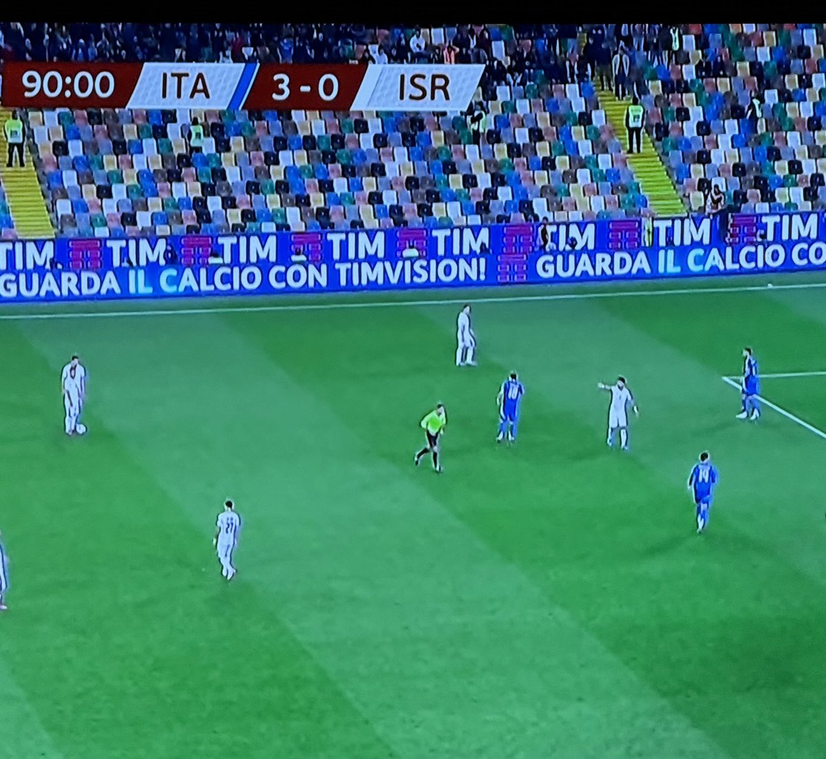 Tutto bene, ma non benissimo. Quelle imbucate del primo tempo senza preventive potevano costare care contro una squadra con più qualità. C’è da lavorare sull’equilibrio di squadra, soprattutto quando si attacca.