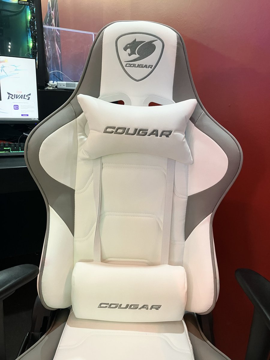 Un trono ideal para los fanáticos del color blanco ⚪️ COUGAR Armor Elite White

Disponible en las mejores tiendas de la región: cougargaming.com/es/wheretobuy/