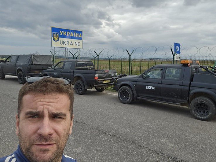A wiecie że <a href="/Exen/">Exen 🇵🇱</a> dostarczył ponad 350 pojazdów na Ukrainę 
To ponad 3 razy więcej niż Japonia 🇯🇵 której budżet wynosi 217.4 mld złotych ❗️ (7.95 bln YPN) 
pomagam.pl/en/4x4dlaukrai…