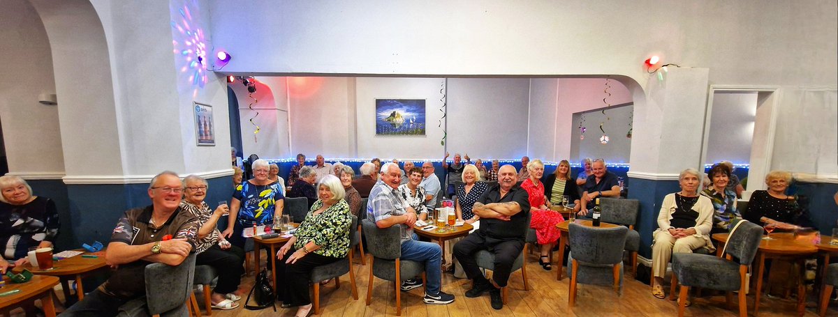 JonathanMarkUK's tweet photo. β¨ What a fantastic night entertaining these wonderful. @AlfaTravel guests from Wales, Cheshire, Berkshire, and Surrey! πΆ Such a lovely crowd β thank you all for your warmth, smiles, and great energy throughout the evening. β€οΈ #LiveEntertainment #JonathanMark #Music #GoodTimes https://t.co/qKyZwblDub
