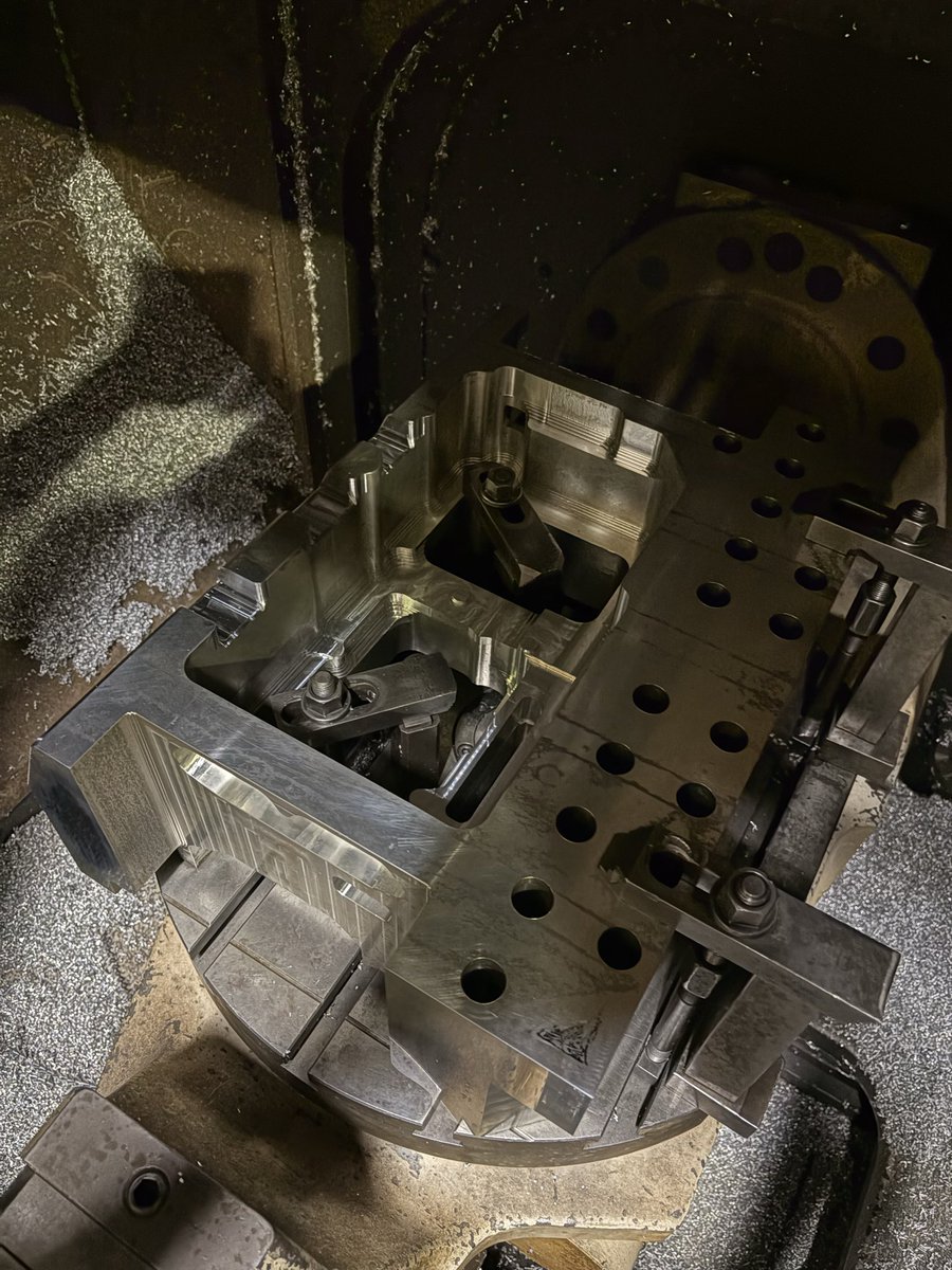 (;//́Д/̀/)'`ｧ'`ｧ        （TGテック様のパクリ）🙇

4日目