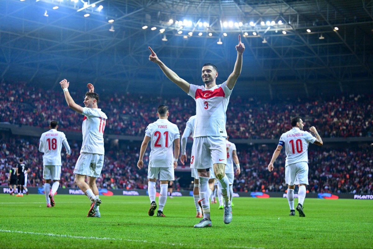 Göğsümüzde ay ve yıldız, GELİYOR #BizimÇocuklar! 🇹🇷

Bu gurur hepimizin. 💪🏻👏🏻