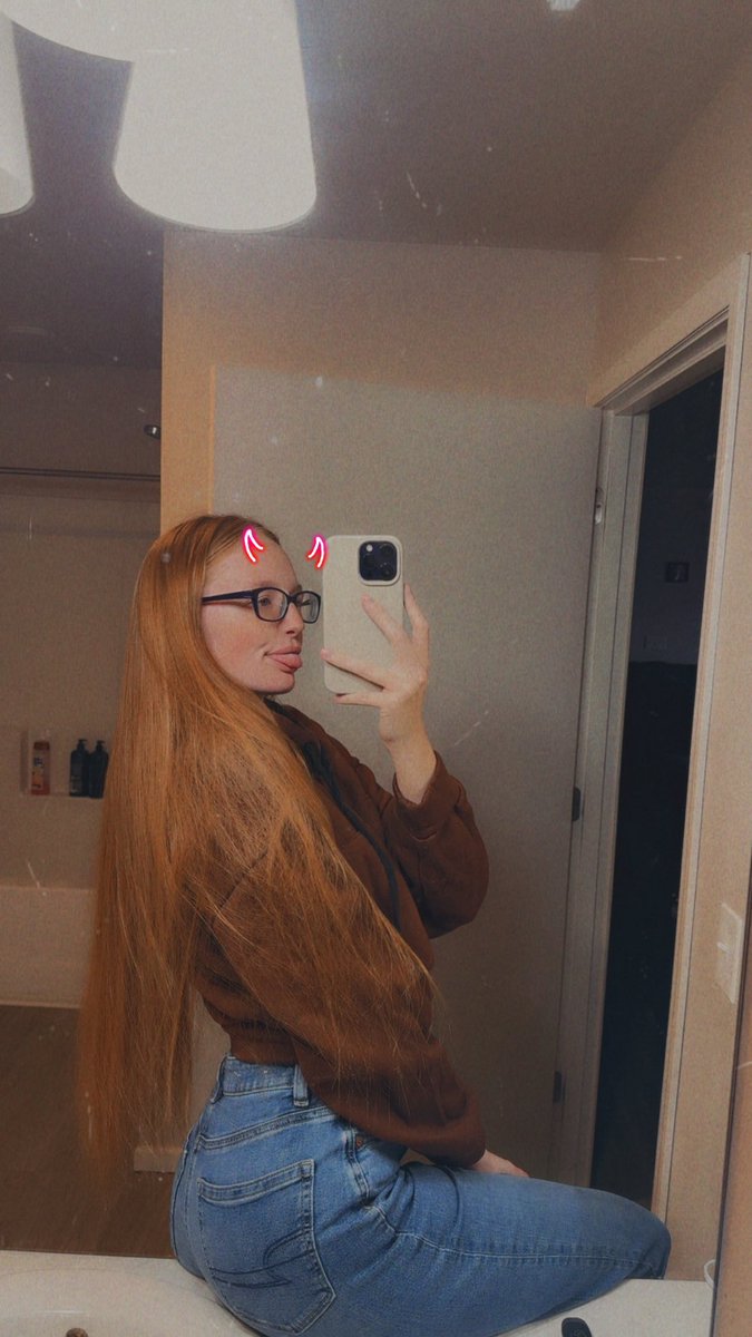 RedGingerG's tweet photo. She a bad bitch, all jokes aside🙂‍↕️💗🥰 https://t.co/qQDEpaPmlj