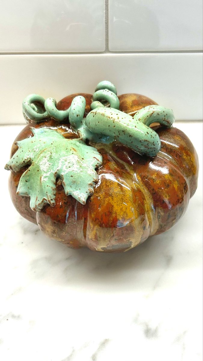 ZenCatPottery's tweet photo. Handmade ceramic pumpkin
https://t.co/85YpH3lyhZ
#CeramicPumpkin #HandmadePumpkin #PumpkinDecor #ThanksgivingTablescape #ThanksgivingDecoration #ThanksgivingTableDecor #FallDecor #FallTable #StonewarePumpkin #PumpkinDecor #PumpkinDecoration https://t.co/o5JiJJElqP