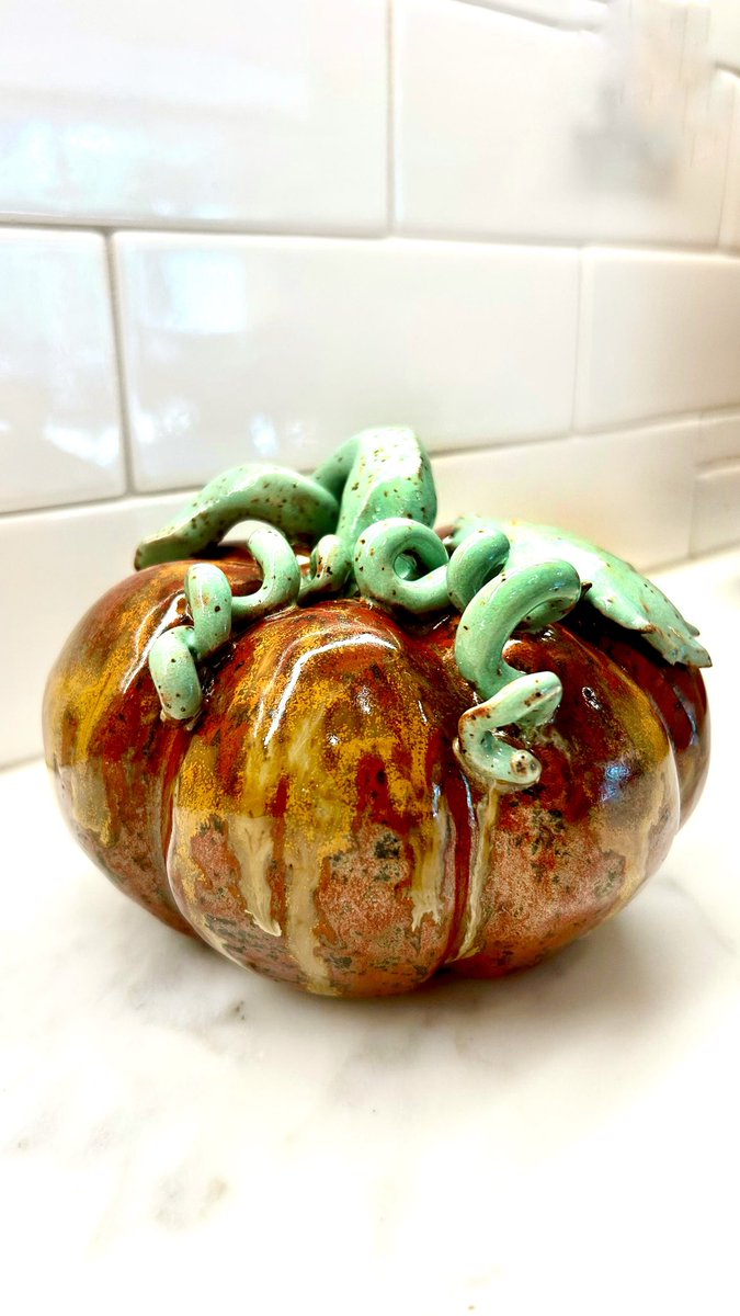 ZenCatPottery's tweet photo. Handmade ceramic pumpkin
https://t.co/85YpH3lyhZ
#CeramicPumpkin #HandmadePumpkin #PumpkinDecor #ThanksgivingTablescape #ThanksgivingDecoration #ThanksgivingTableDecor #FallDecor #FallTable #StonewarePumpkin #PumpkinDecor #PumpkinDecoration https://t.co/o5JiJJElqP